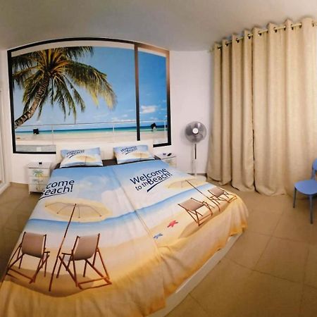 Blue Bay Paradise - Beach Front Apartment With Sea View بلايا بارايسو المظهر الخارجي الصورة