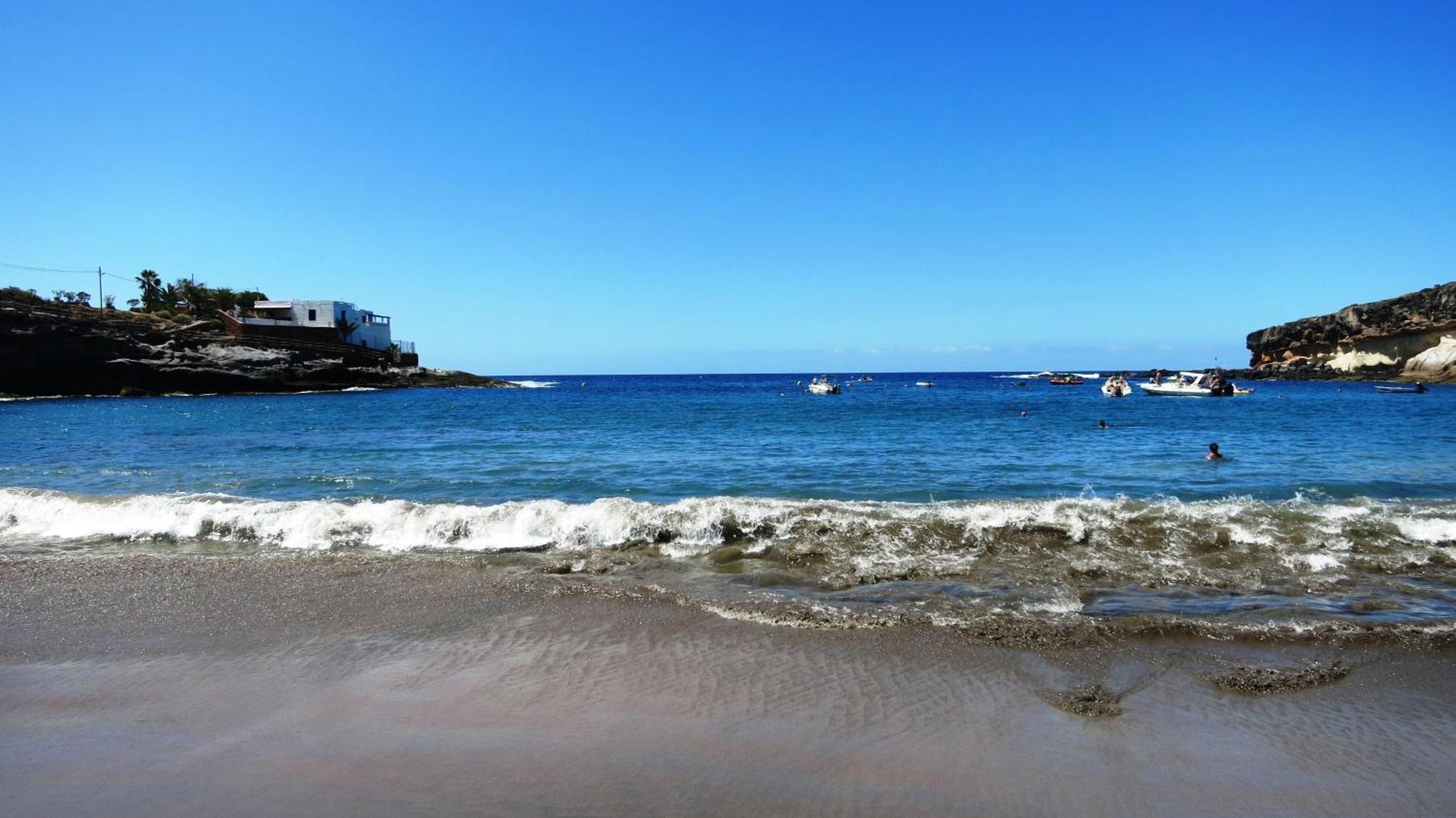 Blue Bay Paradise - Beach Front Apartment With Sea View بلايا بارايسو المظهر الخارجي الصورة