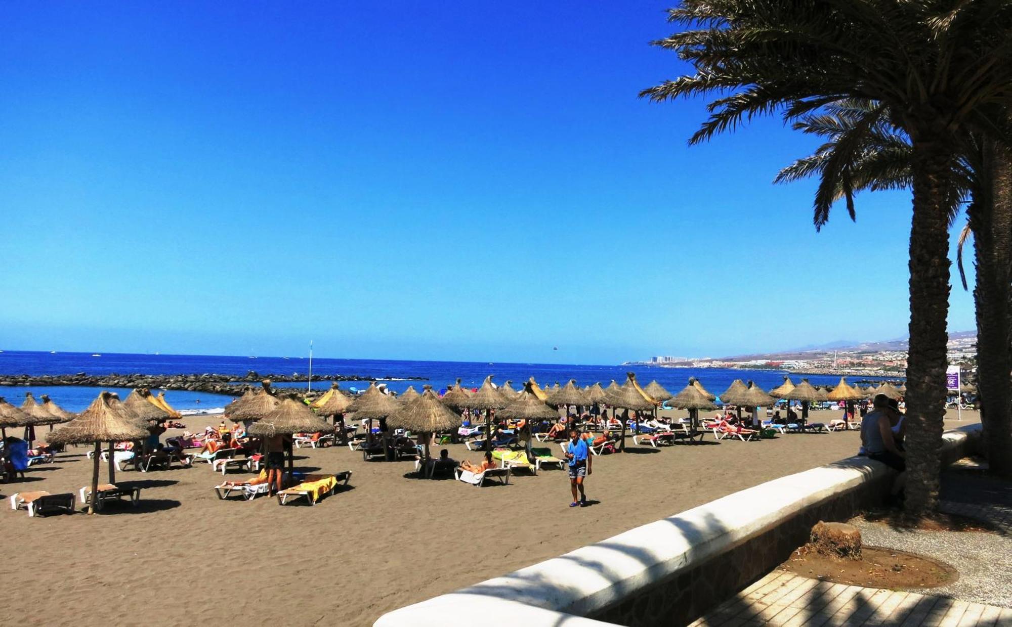 Blue Bay Paradise - Beach Front Apartment With Sea View بلايا بارايسو المظهر الخارجي الصورة