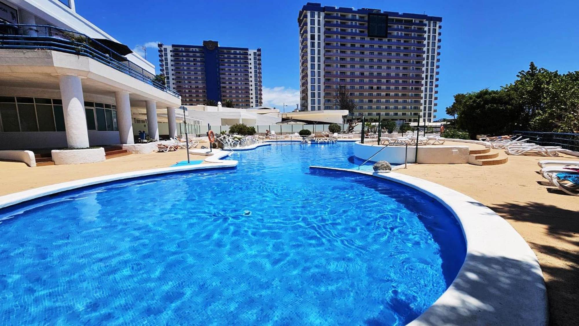 Blue Bay Paradise - Beach Front Apartment With Sea View بلايا بارايسو المظهر الخارجي الصورة