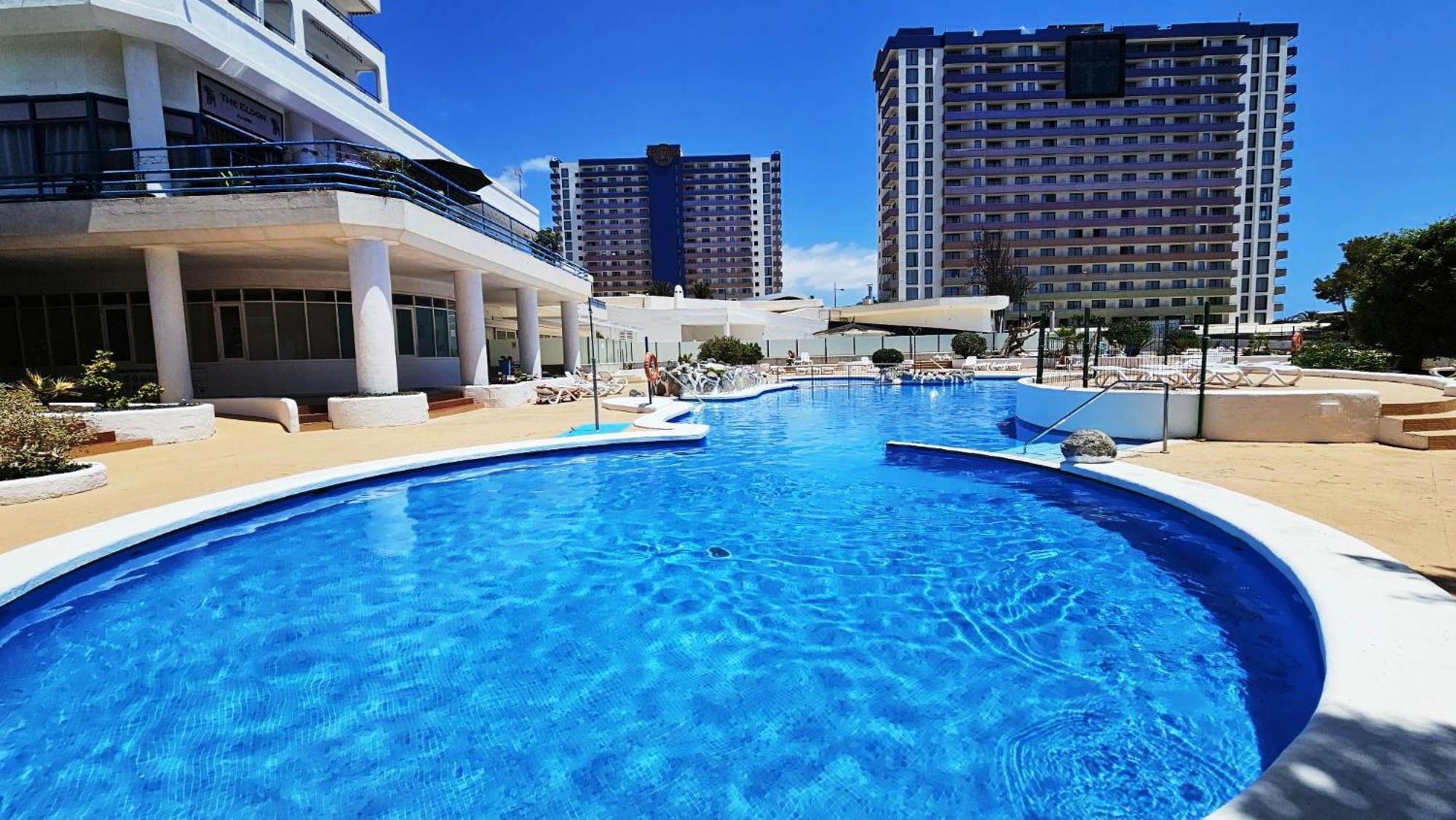 Blue Bay Paradise - Beach Front Apartment With Sea View بلايا بارايسو المظهر الخارجي الصورة