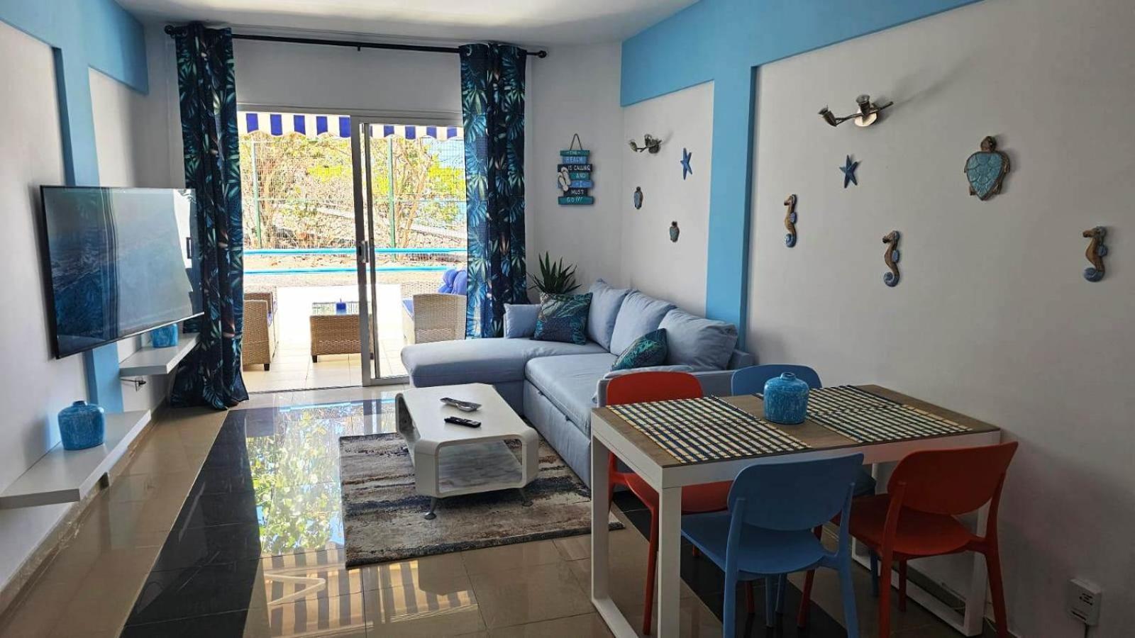 Blue Bay Paradise - Beach Front Apartment With Sea View بلايا بارايسو المظهر الخارجي الصورة