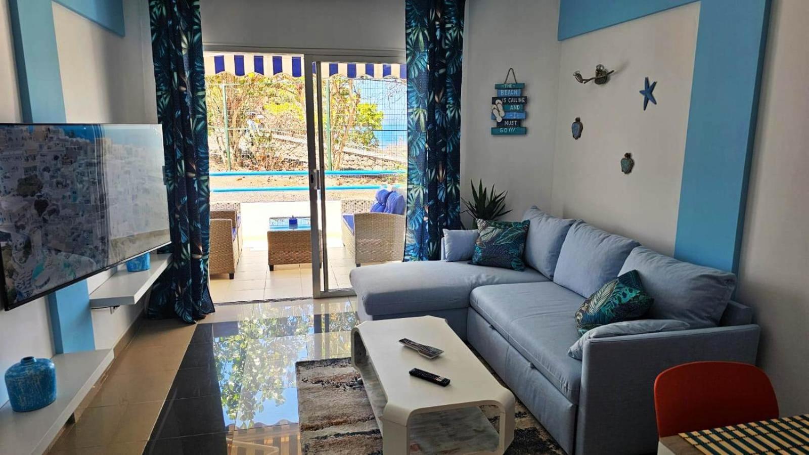 Blue Bay Paradise - Beach Front Apartment With Sea View بلايا بارايسو المظهر الخارجي الصورة